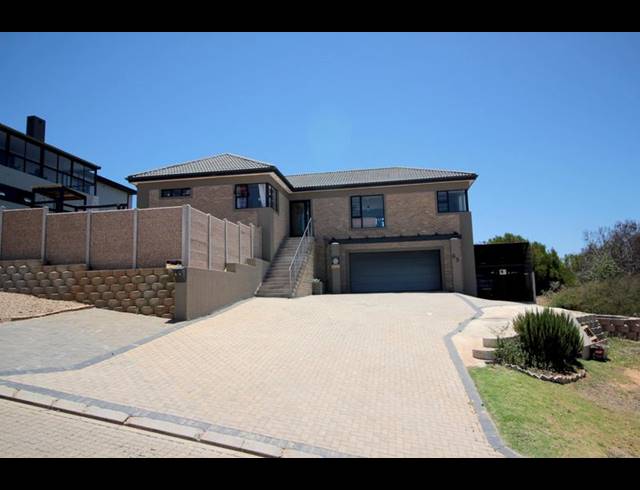 4 BEDROOM HOUSE FOR SALE IN ISLAND VIEW